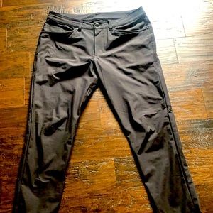 Lululemon ABC Slim 31x30 black